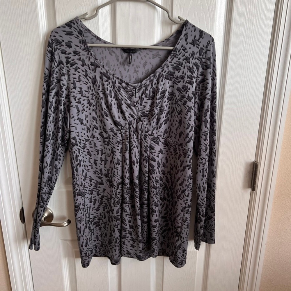 Daisy Fuentes Animal Print Long Sleeve Blouse Gray Blue Top Size L